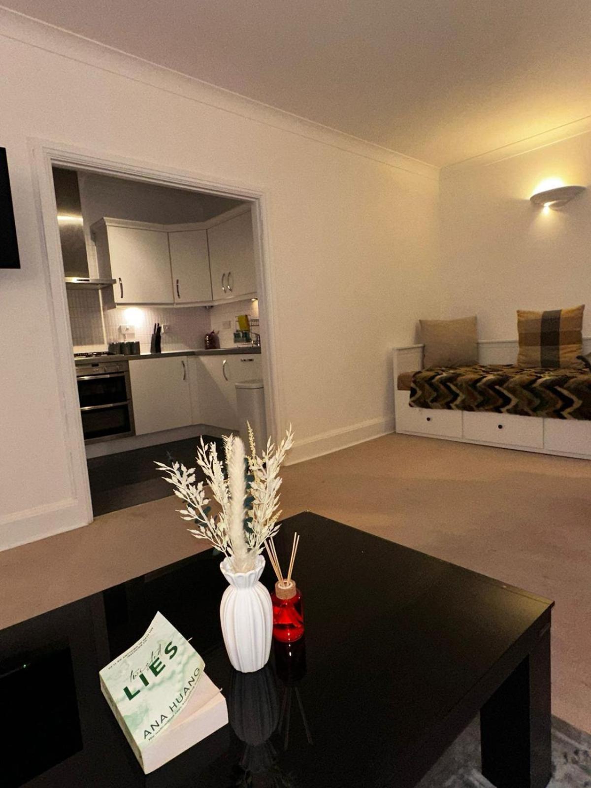 City Lux Apartment Лондон Экстерьер фото